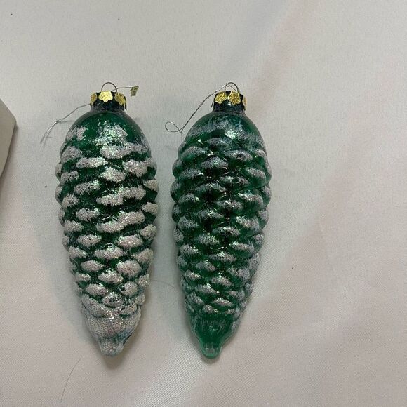 Lot Of 2 Vintage Blown Glass Pinecone Christmas Ornaments - Picture 1 of 6